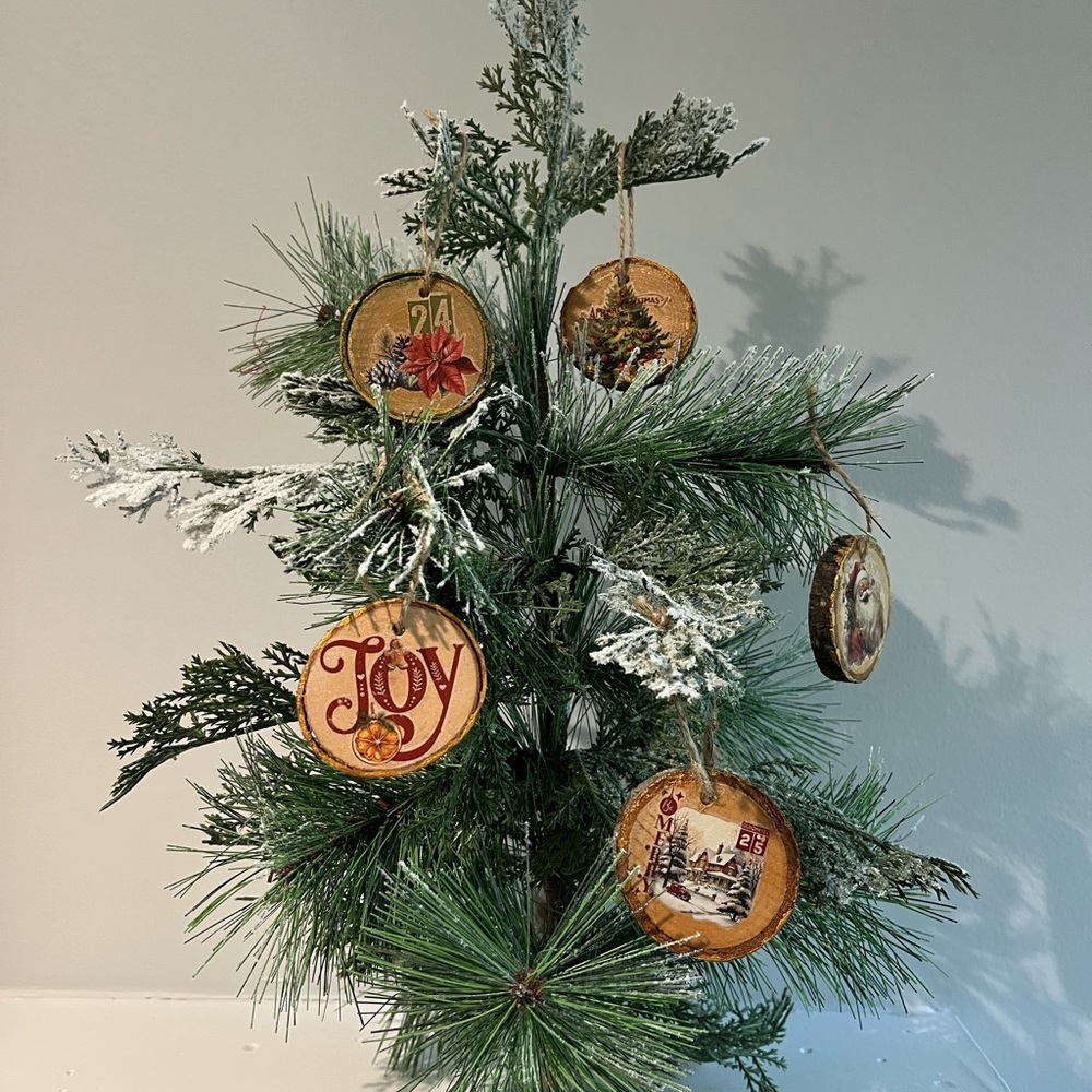 Festive Green Holiday Tree with Ornaments